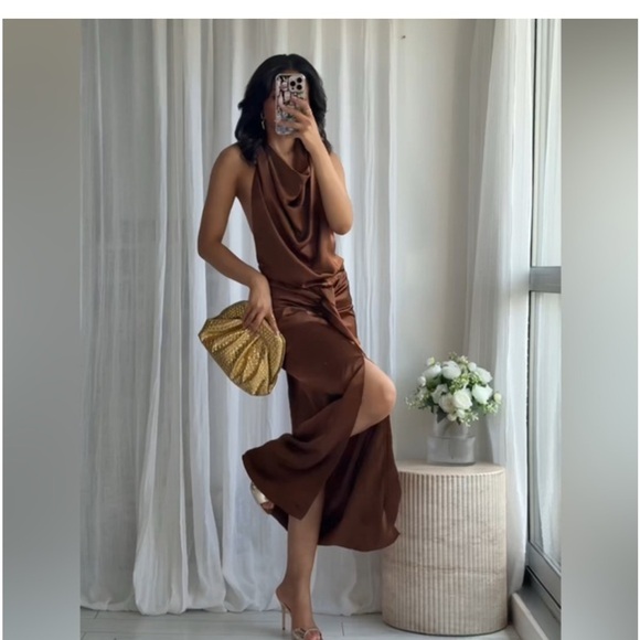 Zara SATIN EFFECT HALTER MIDI DRESS M Brown NWT - Picture 7 of 7